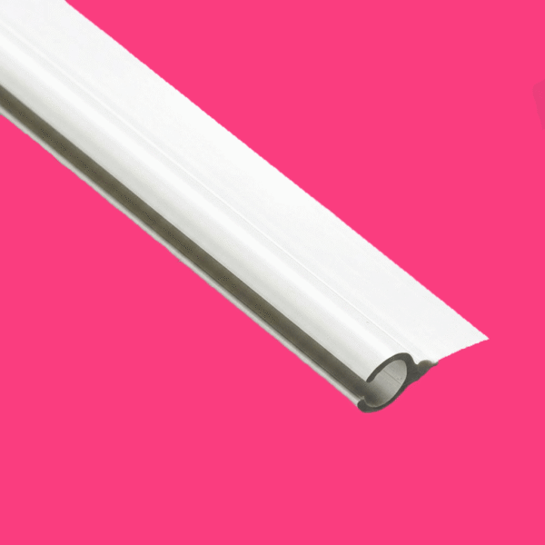135 ° Plastic Rail Extrusion White 8'